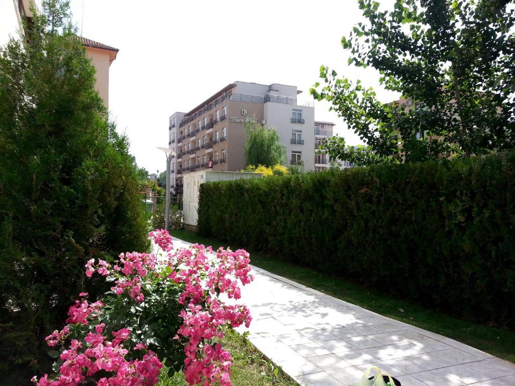 Eden - Menada Apartments Sunny Beach Buitenkant foto